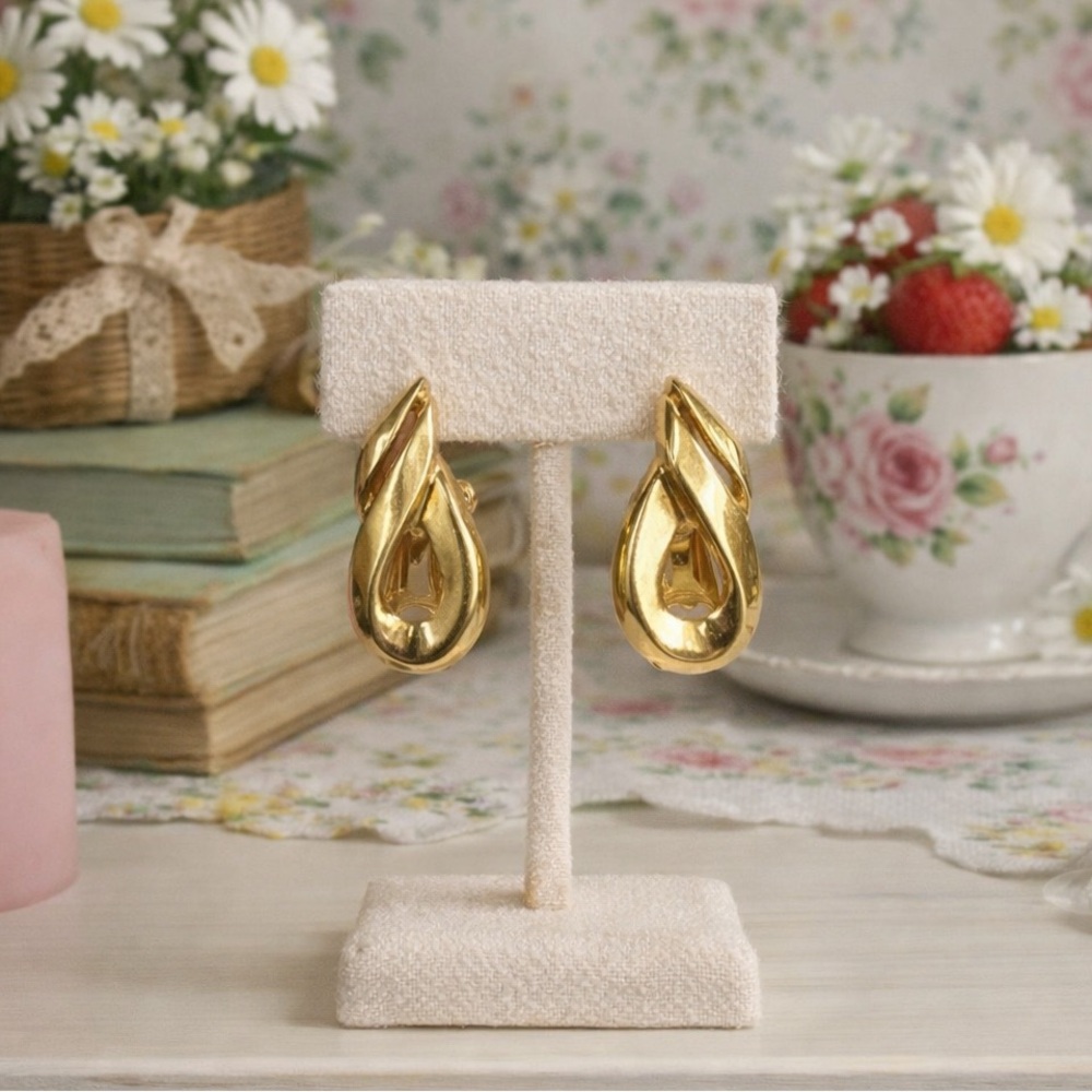 Vintage Christian Dior Classic Overlapping Loop Gold Tone Clip On Earrings